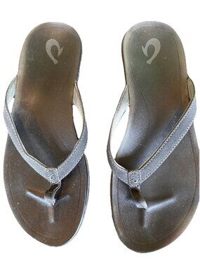 Olu Kai NWOT Women Flip Flops Size 8 Classic Black